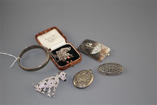 Mixed items including costume jewellery, modern silver oval pendant, white metal bangle and a jewellery box.